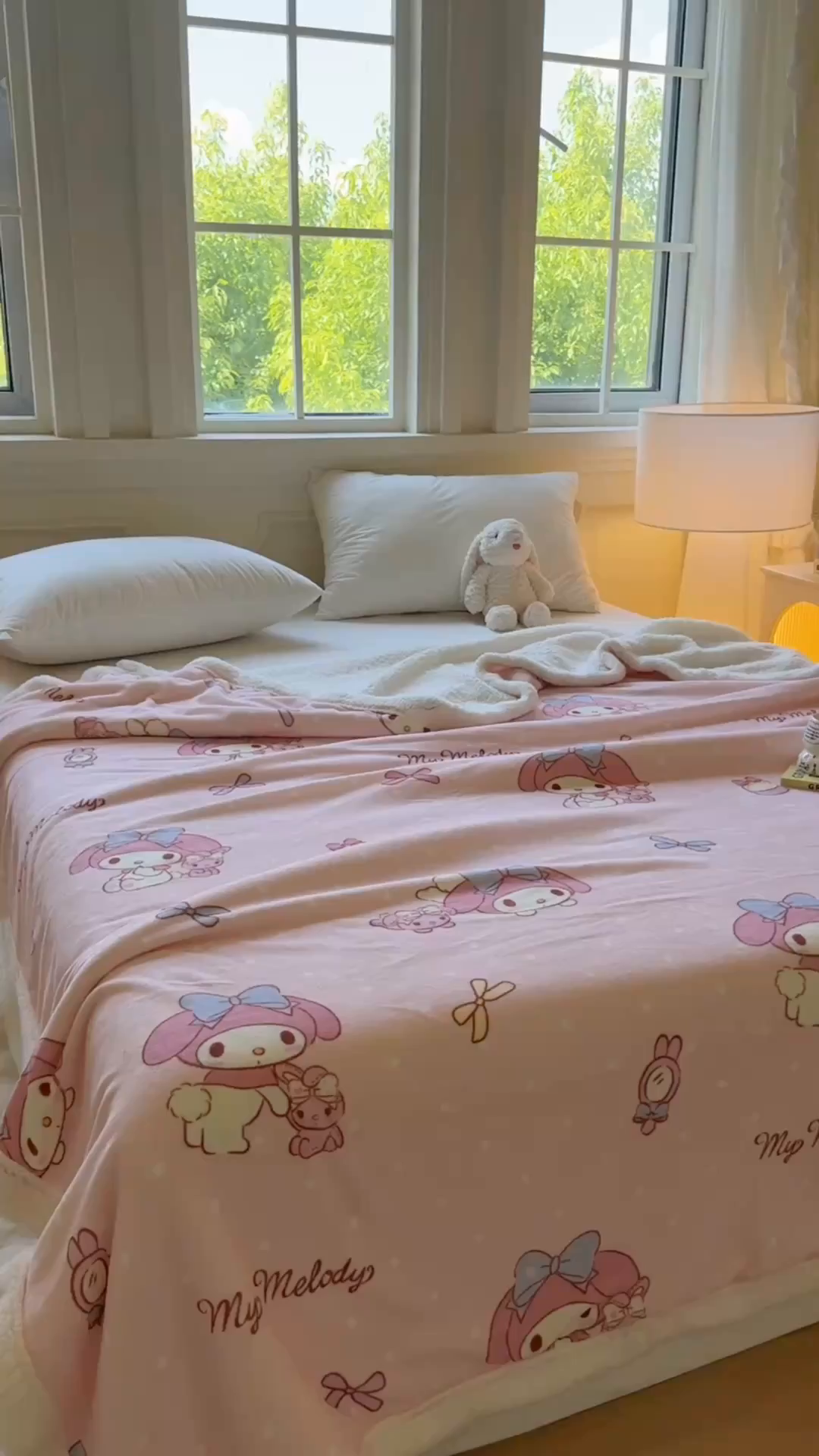 91家纺网 家纺一手货源 找家纺 名兮家居 2025秋冬正版授权经典奥特曼高克重牛奶绒羊羔绒多功能盖毯【含防伪标】 盖毯-点点美乐蒂