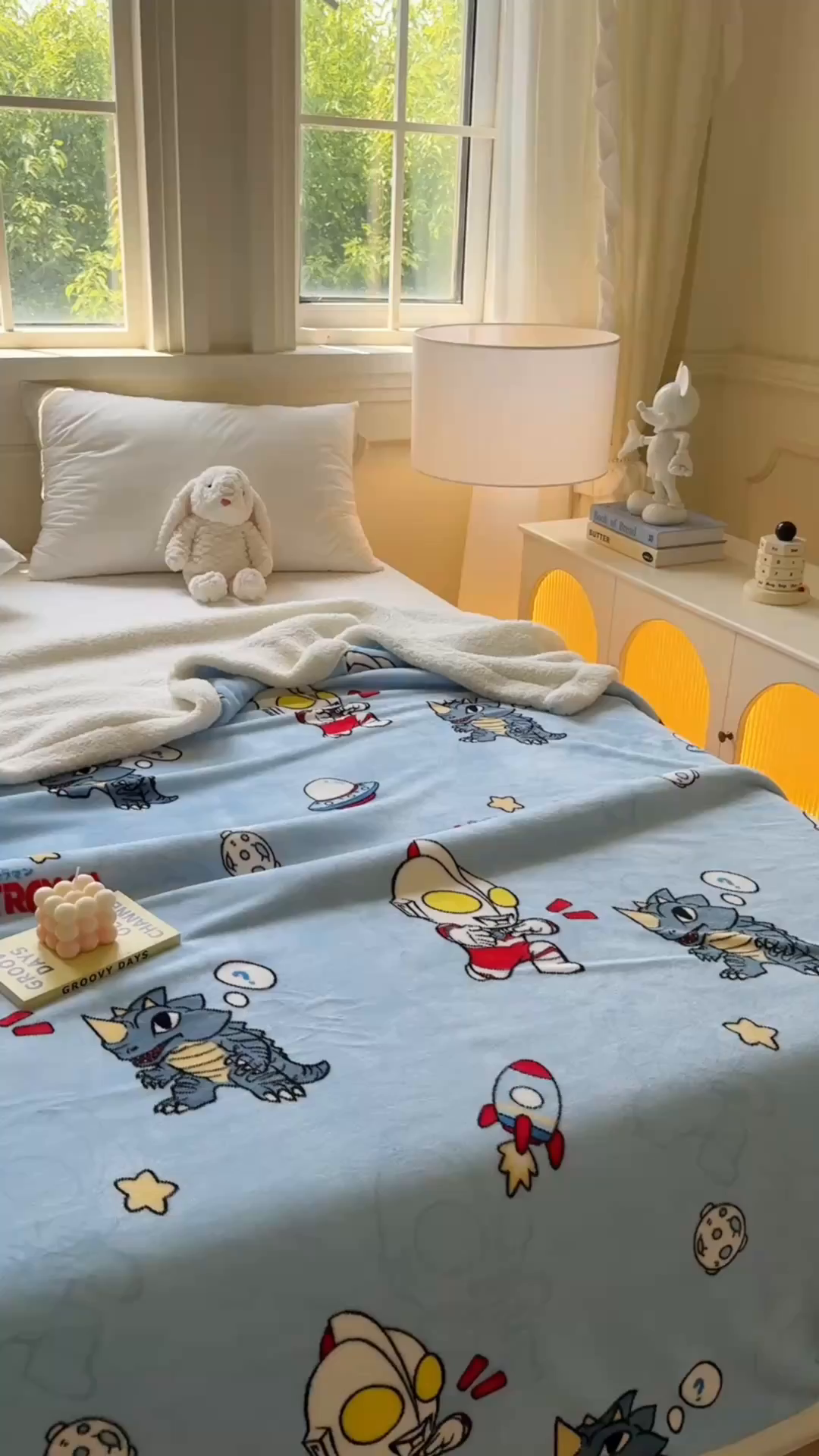 91家纺网 家纺一手货源 找家纺 名兮家居 2025秋冬正版授权经典奥特曼高克重牛奶绒羊羔绒多功能盖毯【含防伪标】 盖毯-奥特曼打怪兽