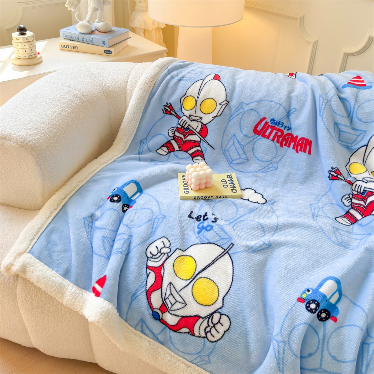 91家纺网 家纺一手货源 找家纺 名兮家居 2025秋冬正版授权经典奥特曼高克重牛奶绒羊羔绒多功能盖毯【含防伪标】 盖毯-云朵奥特曼