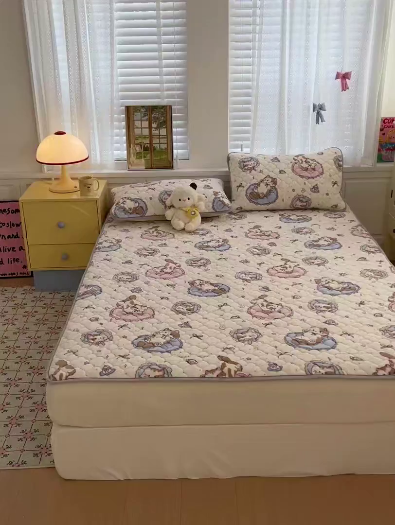 91家纺网 家纺一手货源 找家纺 富馨莱 2025新款牛奶绒夹棉床笠支持一件定做 小猫咪-夹棉