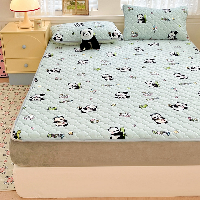 91家纺网 家纺一手货源 找家纺 富馨莱 2025新款牛奶绒夹棉床笠支持一件定做 熊猫仔仔-夹棉