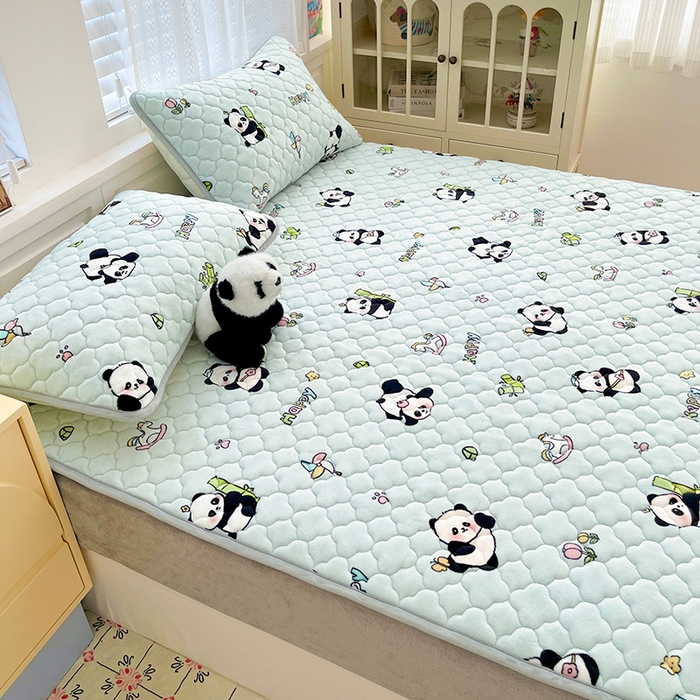 91家纺网 家纺一手货源 找家纺 富馨莱 2025新款牛奶绒夹棉床笠支持一件定做 熊猫仔仔-夹棉