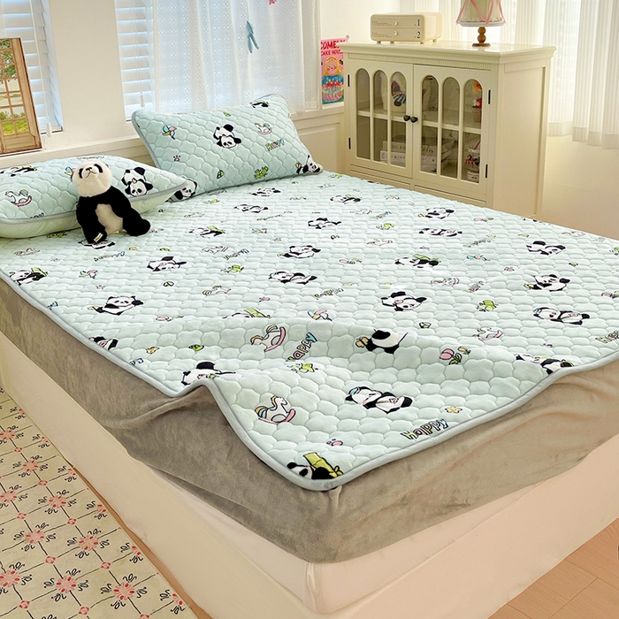 91家纺网 家纺一手货源 找家纺 富馨莱 2025新款牛奶绒夹棉床笠支持一件定做 熊猫仔仔-夹棉