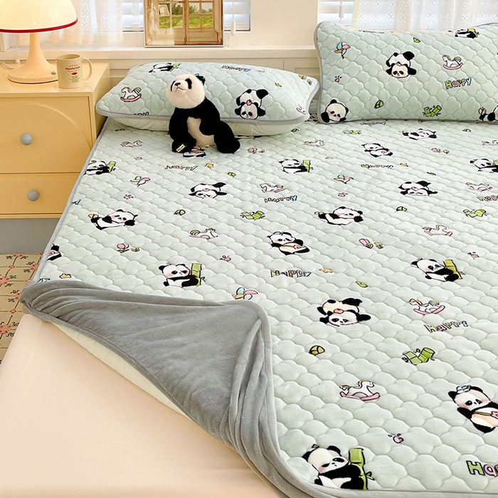 91家纺网 家纺一手货源 找家纺 富馨莱 2025新款牛奶绒夹棉床笠支持一件定做 熊猫仔仔-夹棉