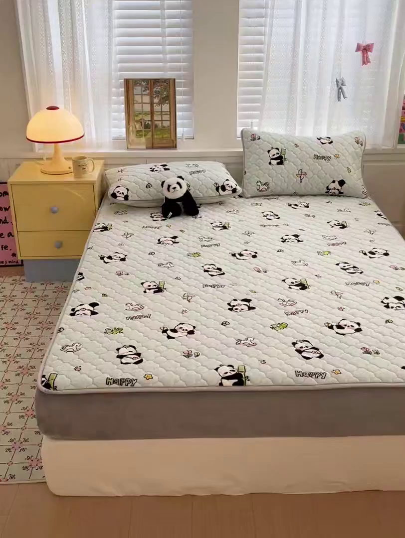 91家纺网 家纺一手货源 找家纺 富馨莱 2025新款牛奶绒夹棉床笠支持一件定做 熊猫仔仔-夹棉