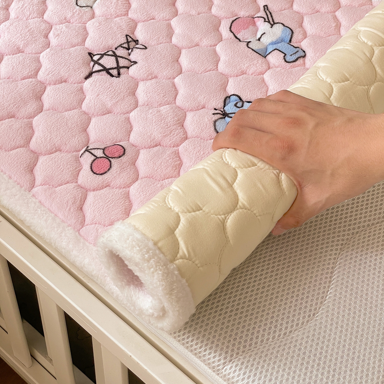 91家纺网 家纺一手货源 找家纺 富馨莱 2025新款幼儿园床垫支持定制尺寸 萌宠乐园