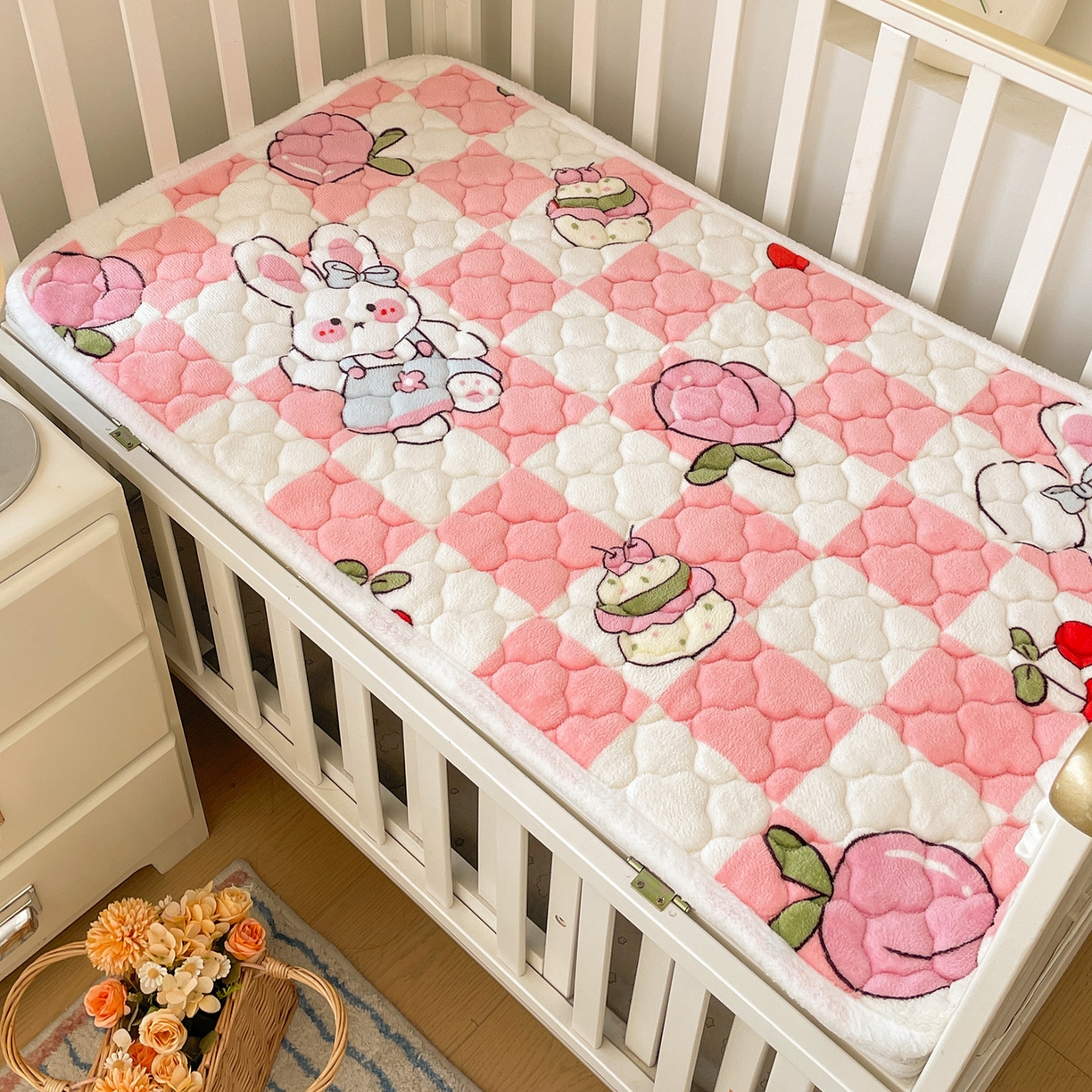 91家纺网 家纺一手货源 找家纺 富馨莱 2025新款幼儿园床垫支持定制尺寸 桃子兔兔