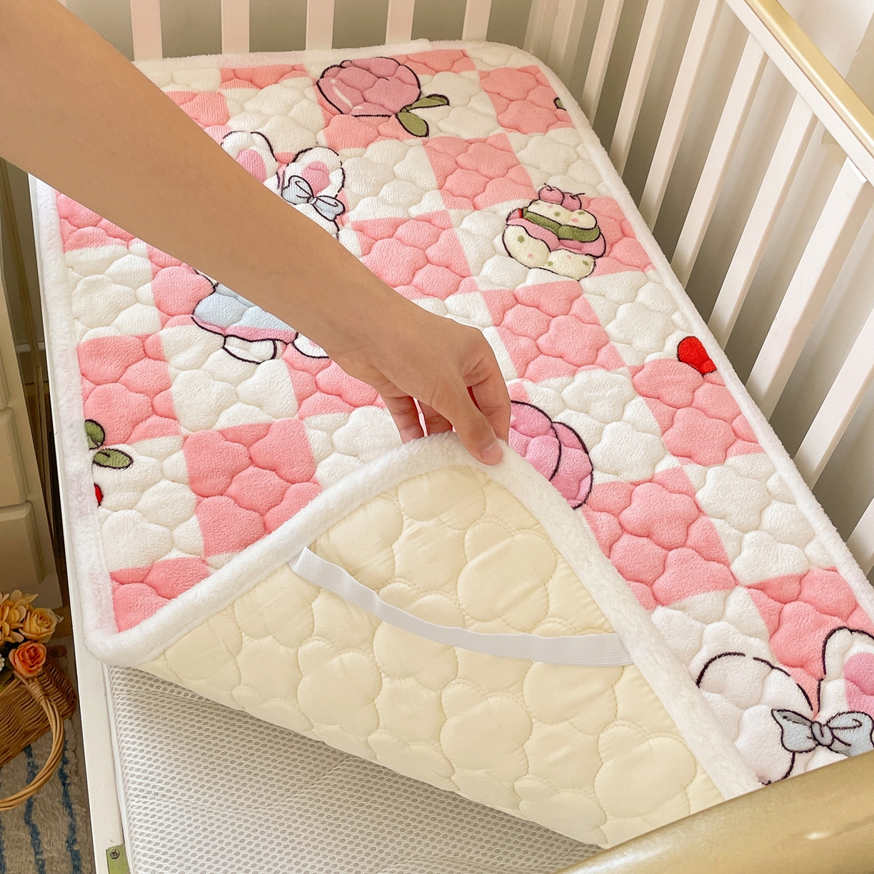 91家纺网 家纺一手货源 找家纺 富馨莱 2025新款幼儿园床垫支持定制尺寸 桃子兔兔