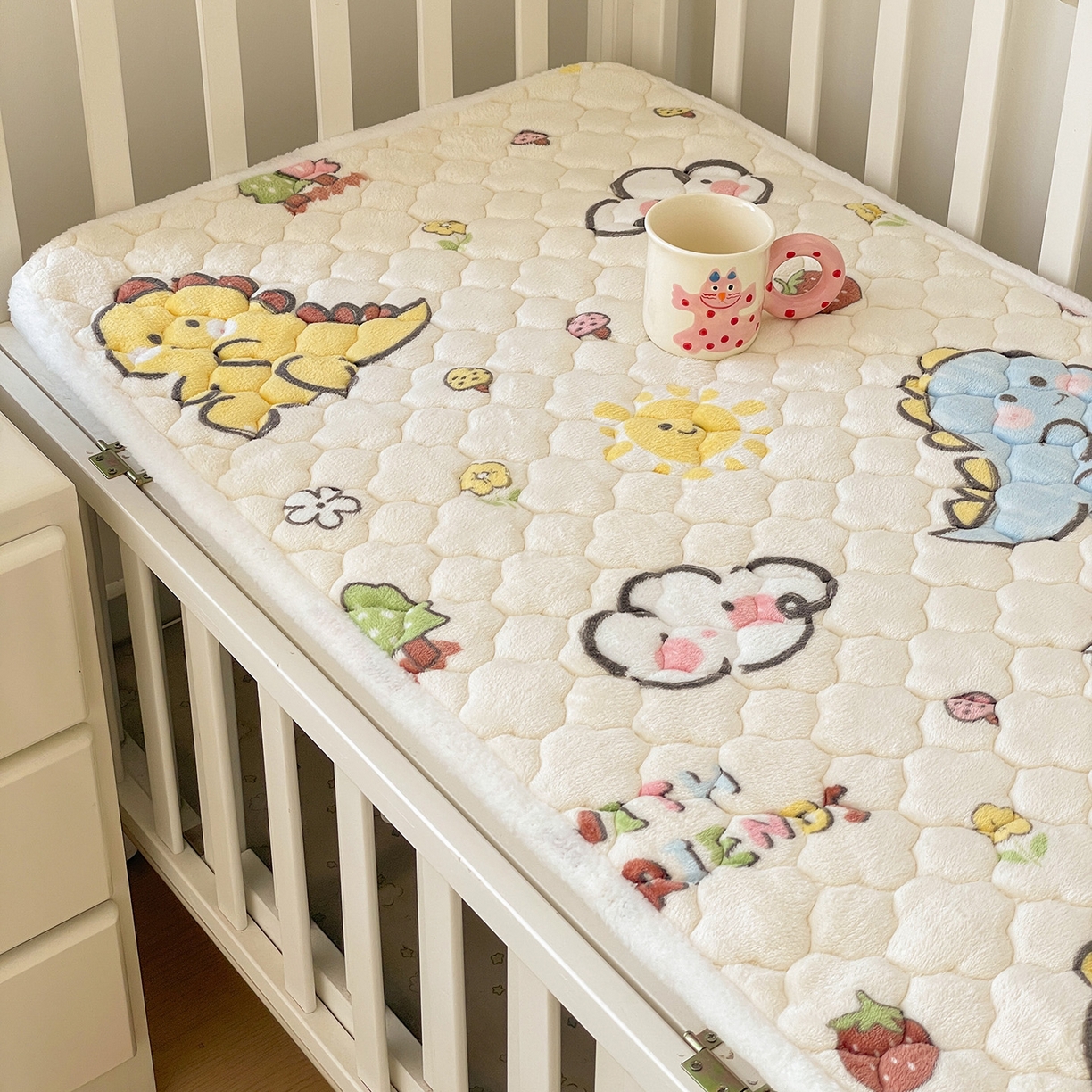 91家纺网 家纺一手货源 找家纺 富馨莱 2025新款幼儿园床垫支持定制尺寸 淘气恐龙