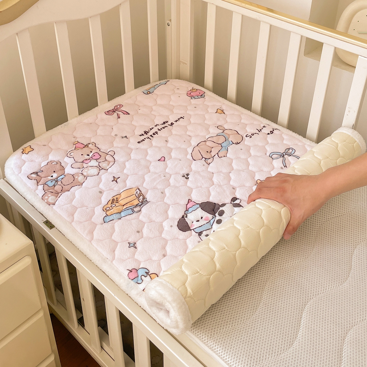 91家纺网 家纺一手货源 找家纺 富馨莱 2025新款幼儿园床垫支持定制尺寸 甜心汪汪