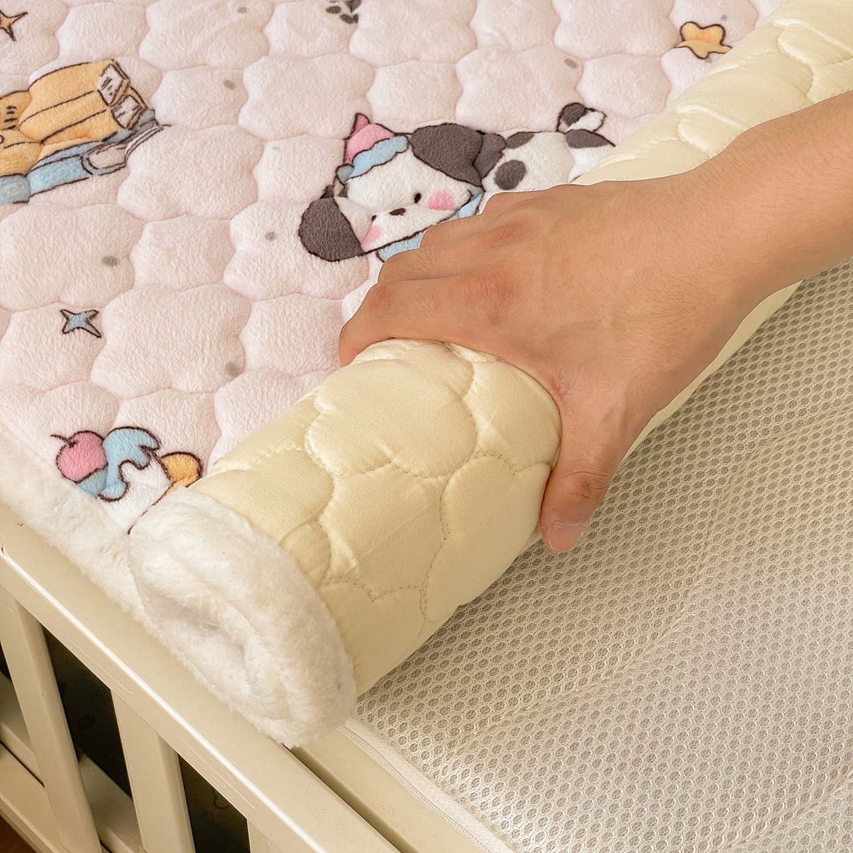 91家纺网 家纺一手货源 找家纺 富馨莱 2025新款幼儿园床垫支持定制尺寸 甜心汪汪