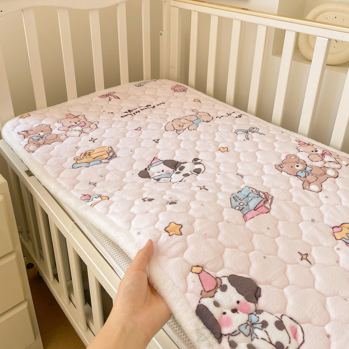 91家纺网 家纺一手货源 找家纺 富馨莱 2025新款幼儿园床垫支持定制尺寸 甜心汪汪