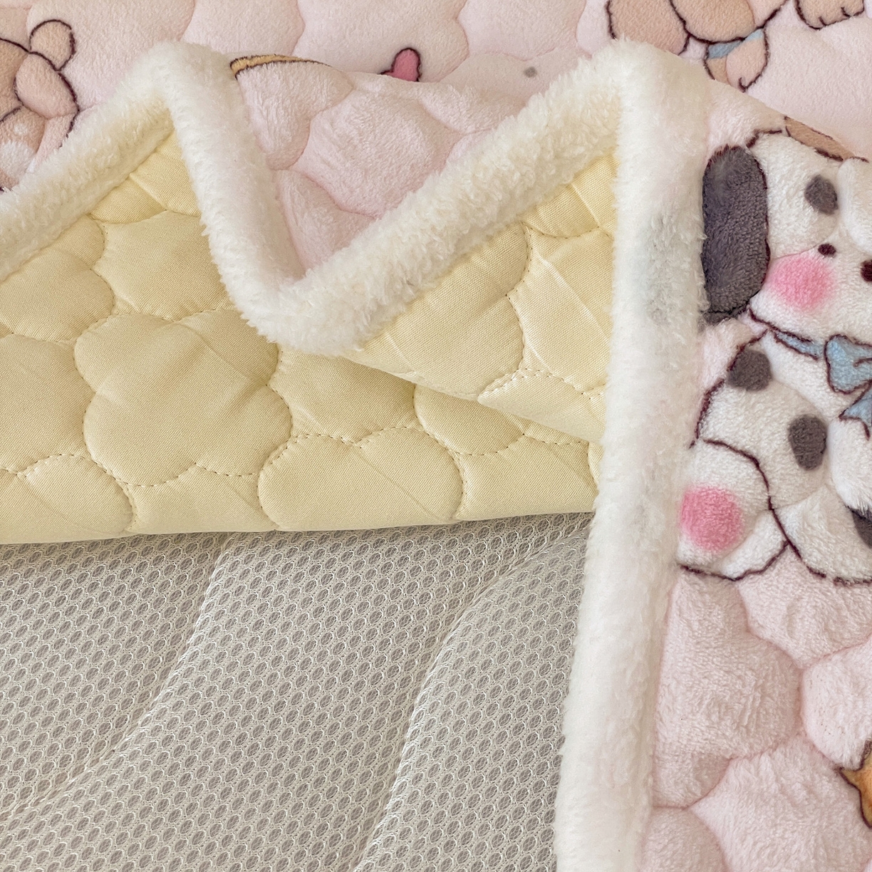 91家纺网 家纺一手货源 找家纺 富馨莱 2025新款幼儿园床垫支持定制尺寸 甜心汪汪