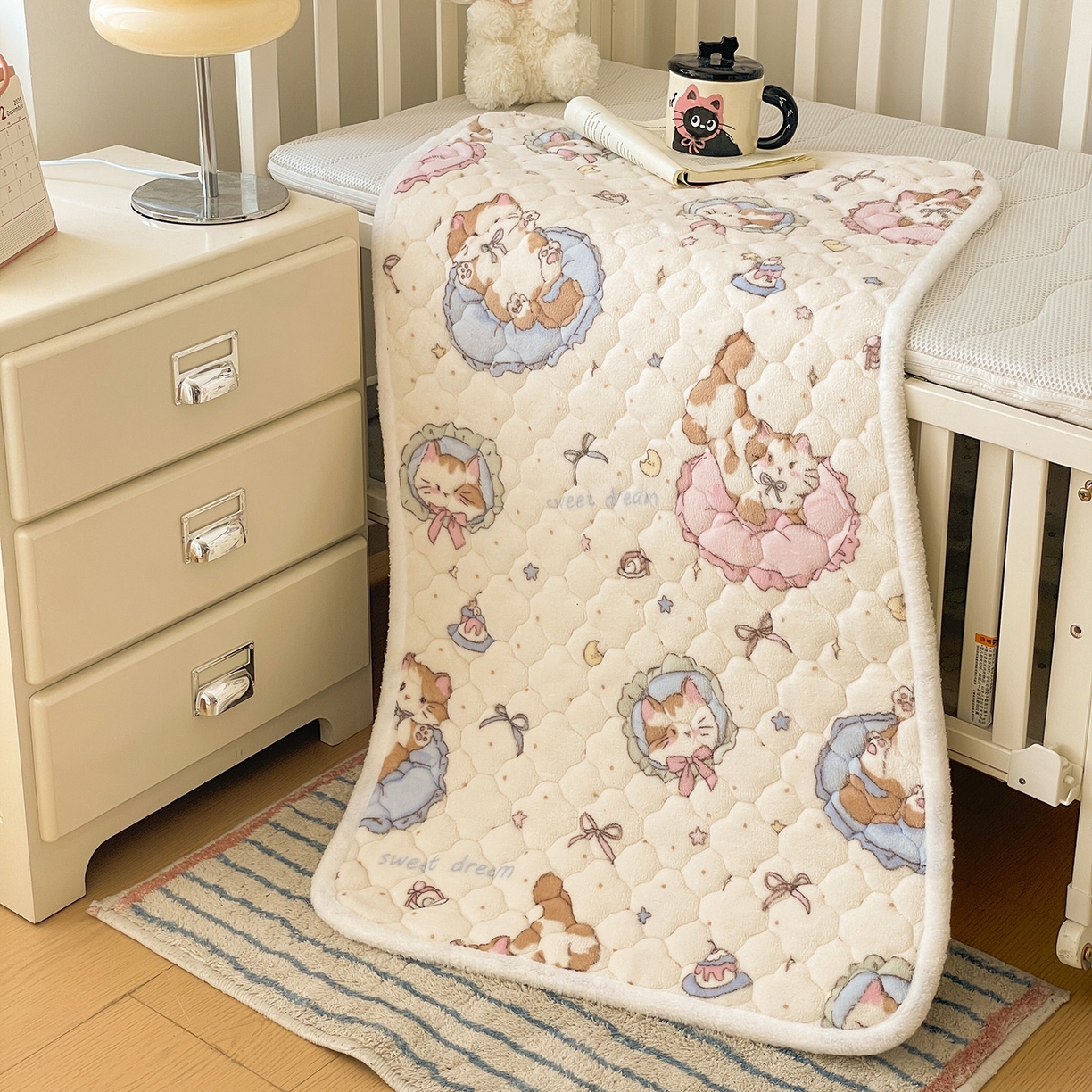 91家纺网 家纺一手货源 找家纺 富馨莱 2025新款幼儿园床垫支持定制尺寸 小猫咪