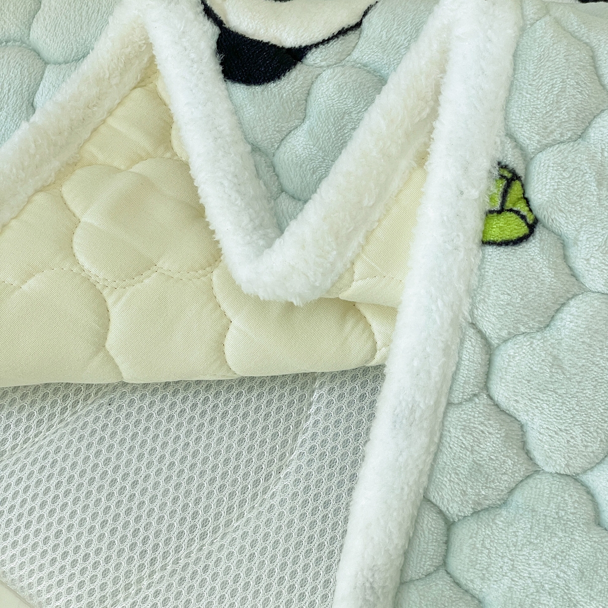 91家纺网 家纺一手货源 找家纺 富馨莱 2025新款幼儿园床垫支持定制尺寸 熊猫仔仔