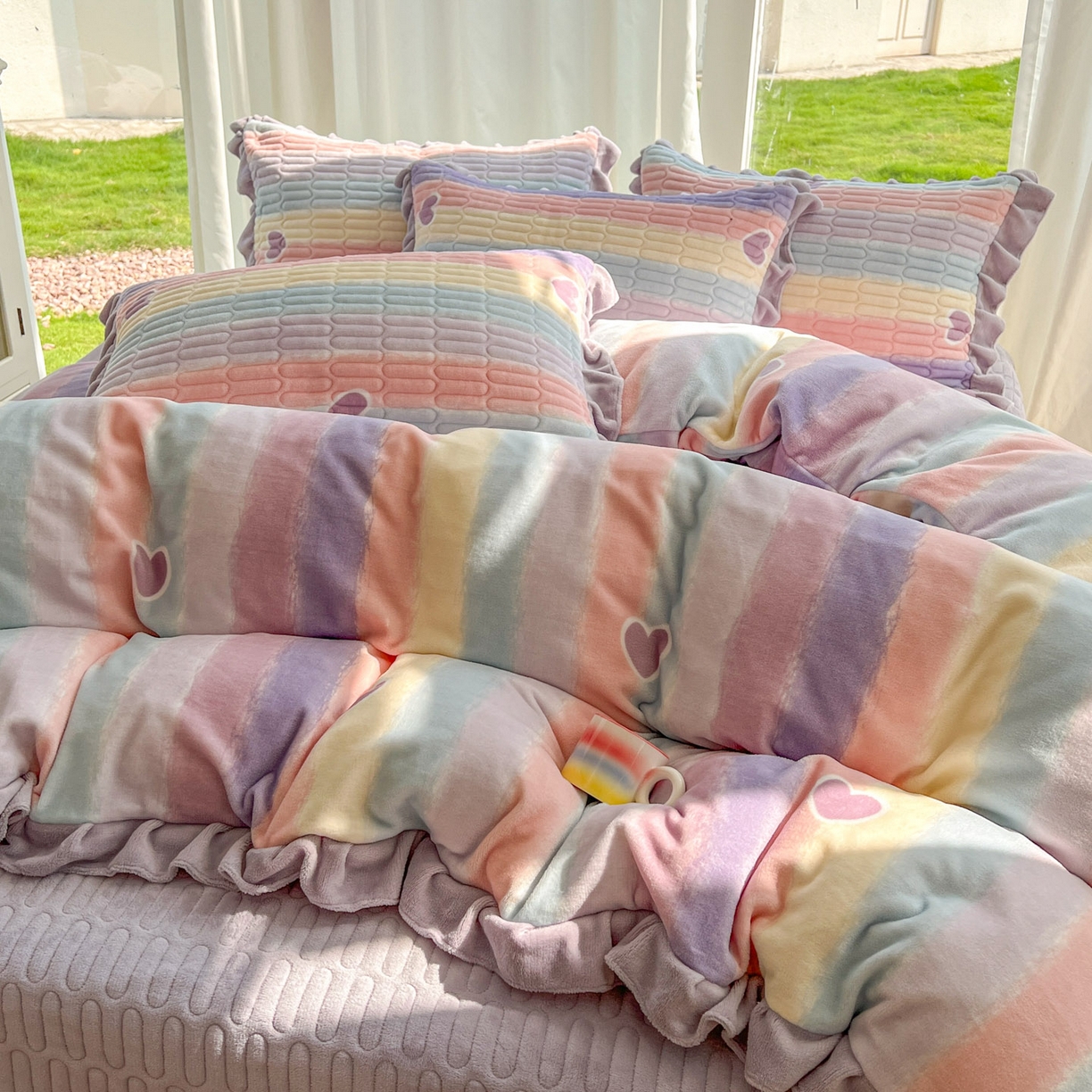 91家纺网 家纺一手货源 找家纺 美梦家纺 2025新款花边牛奶绒床盖四件套 彩虹条-紫