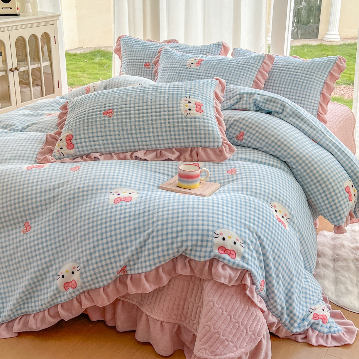 美梦家纺 2025新款花边牛奶绒床盖四件套 凯蒂猫-蓝