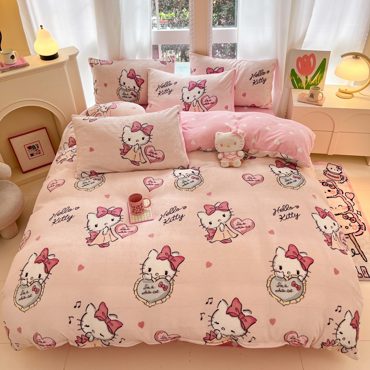 91家纺网 家纺一手货源 找家纺 博雅 2025新款三丽鸥正版授权高克重牛奶绒小版四件套提供买家秀 牛奶绒小版-害羞kt 猫专版花型