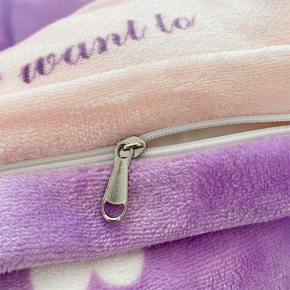 91家纺网 家纺一手货源 找家纺 博雅 2025新款三丽鸥正版授权高克重牛奶绒小版四件套提供买家秀 牛奶绒小版-库洛米之心-专版