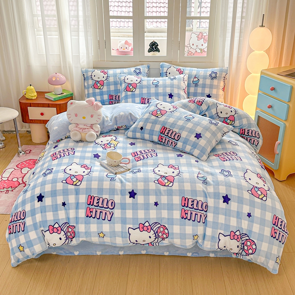 91家纺网 家纺一手货源 找家纺 博雅 2025新款三丽鸥正版授权高克重牛奶绒小版四件套提供买家秀 牛奶绒小版-蓝格幸运星KT