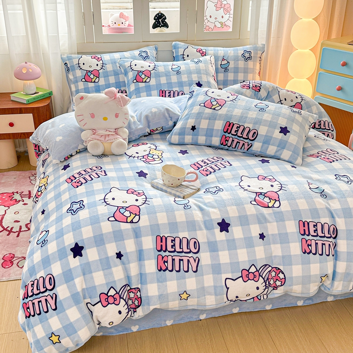 91家纺网 家纺一手货源 找家纺 博雅 2025新款三丽鸥正版授权高克重牛奶绒小版四件套提供买家秀 牛奶绒小版-蓝格幸运星KT