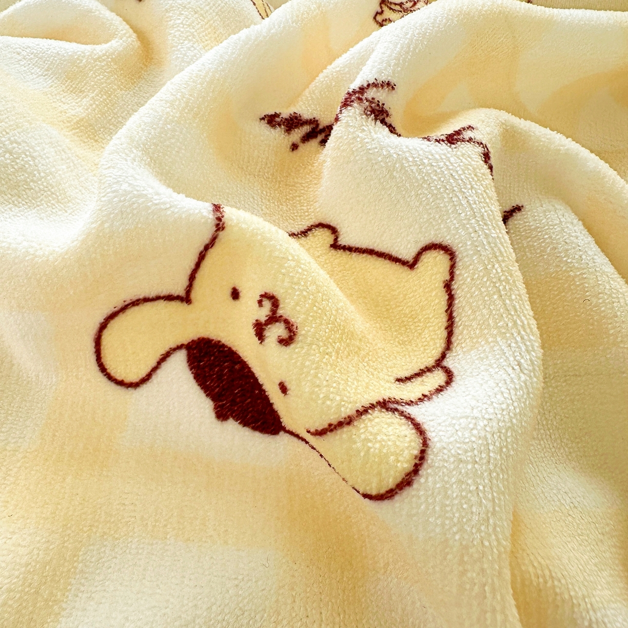 91家纺网 家纺一手货源 找家纺 博雅 2025新款三丽鸥正版授权高克重牛奶绒小版四件套提供买家秀 牛奶绒小版-美食布丁狗