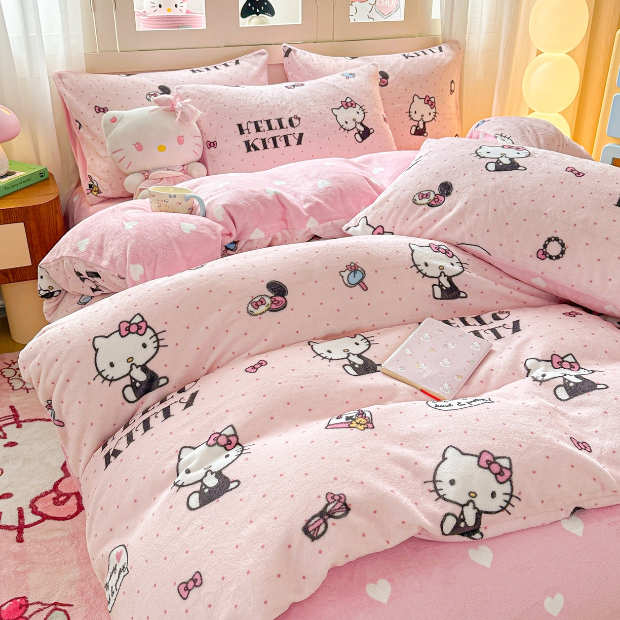 91家纺网 家纺一手货源 找家纺 博雅 2025新款三丽鸥正版授权高克重牛奶绒小版四件套提供买家秀 牛奶绒小版-美妆KT猫