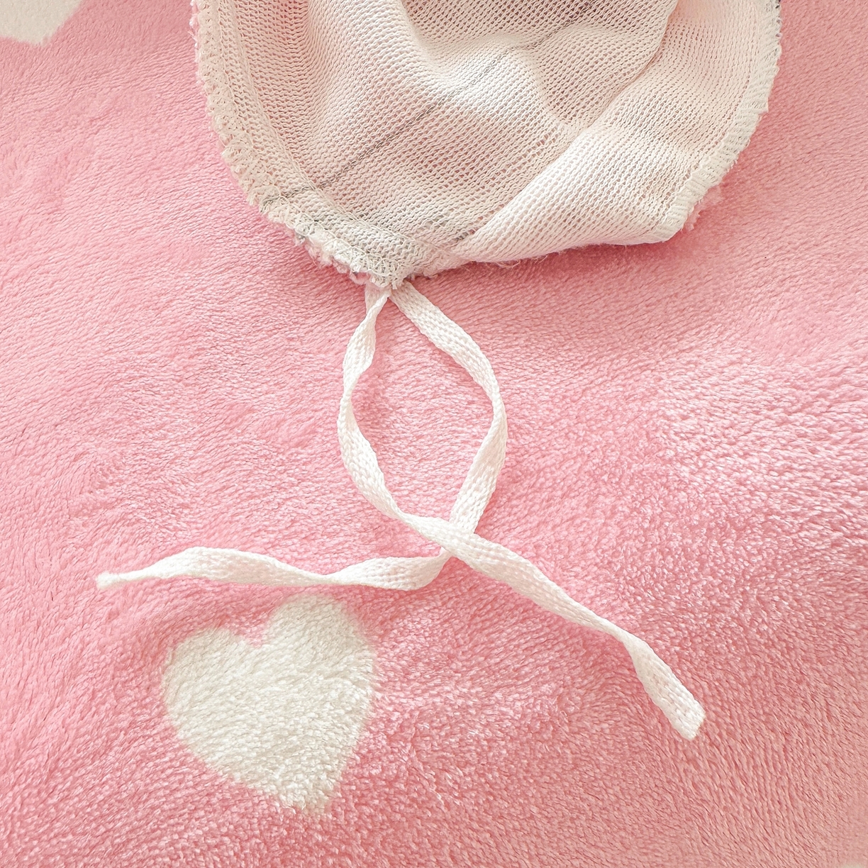 91家纺网 家纺一手货源 找家纺 博雅 2025新款三丽鸥正版授权高克重牛奶绒小版四件套提供买家秀 牛奶绒小版-美妆KT猫