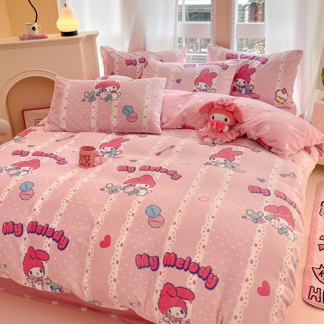 91家纺网 家纺一手货源 找家纺 博雅 2025新款三丽鸥正版授权高克重牛奶绒小版四件套提供买家秀 牛奶绒小版-贪吃美乐蒂专版花型