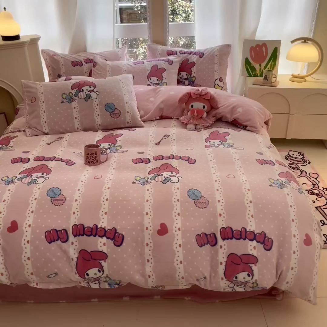 91家纺网 家纺一手货源 找家纺 博雅 2025新款三丽鸥正版授权高克重牛奶绒小版四件套提供买家秀 牛奶绒小版-贪吃美乐蒂专版花型