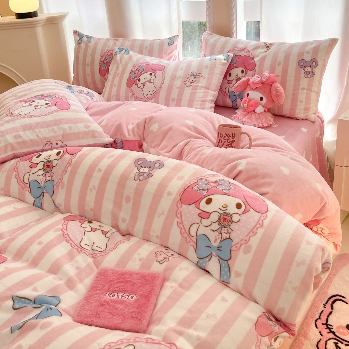 91家纺网 家纺一手货源 找家纺 博雅 2025新款三丽鸥正版授权高克重牛奶绒小版四件套提供买家秀 牛奶绒小版-甜甜美乐蒂专版花型