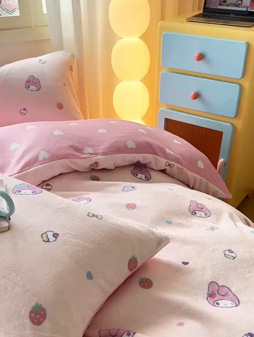 91家纺网 家纺一手货源 找家纺 博雅 2025新款三丽鸥正版授权高克重牛奶绒小版四件套提供买家秀 牛奶绒小版-下午茶美乐蒂