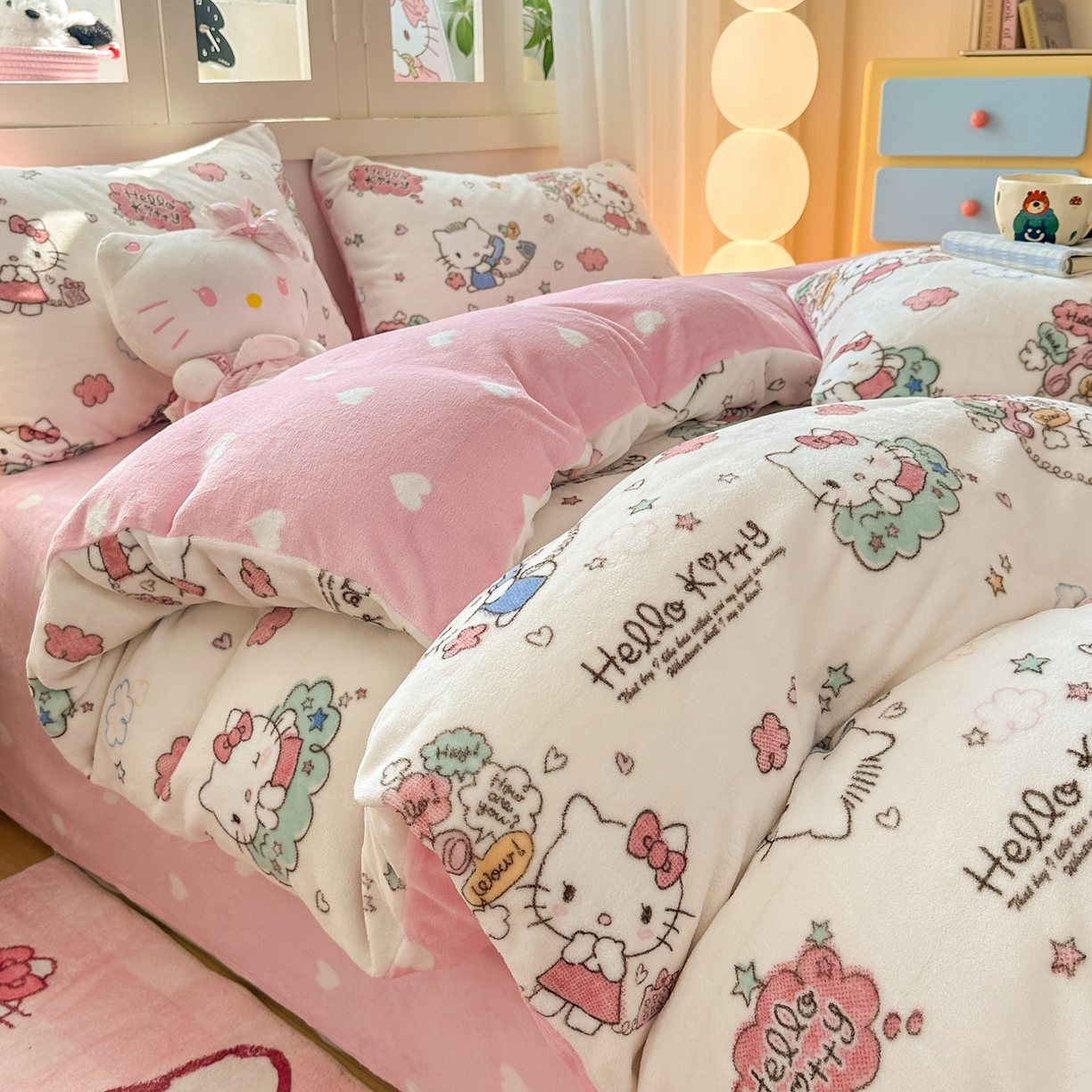 91家纺网 家纺一手货源 找家纺 博雅 2025新款三丽鸥正版授权高克重牛奶绒小版四件套提供买家秀 牛奶绒小版-幸福KT猫专版花型