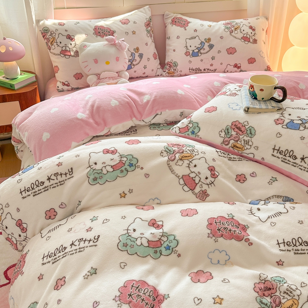 91家纺网 家纺一手货源 找家纺 博雅 2025新款三丽鸥正版授权高克重牛奶绒小版四件套提供买家秀 牛奶绒小版-幸福KT猫专版花型