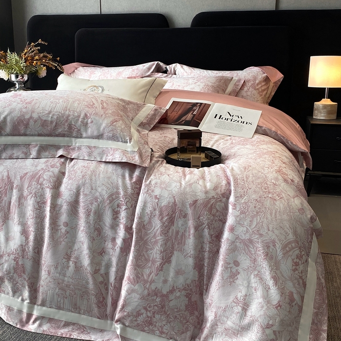 91家纺网 家纺一手货源 找家纺 南泉坊 2025新款长绒棉纯棉丝光工艺数码印花四件套 艾丽莎粉