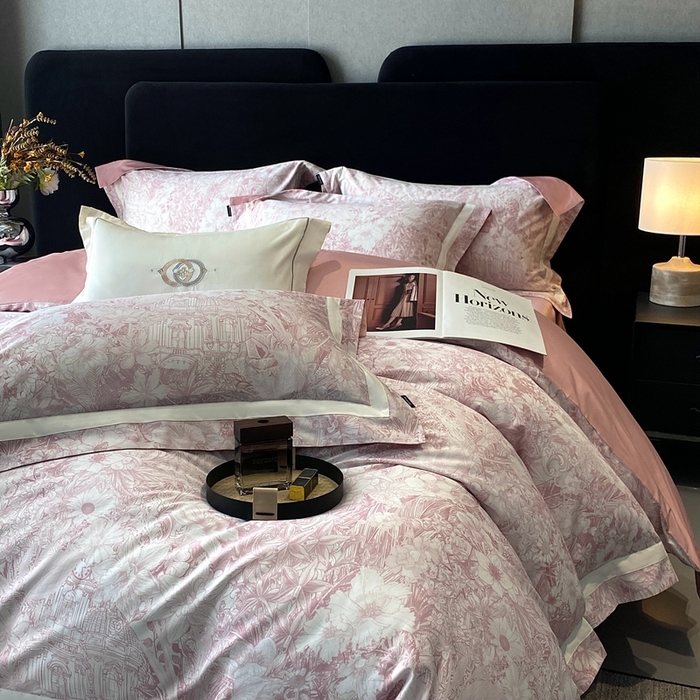 91家纺网 家纺一手货源 找家纺 南泉坊 2025新款长绒棉纯棉丝光工艺数码印花四件套 艾丽莎粉