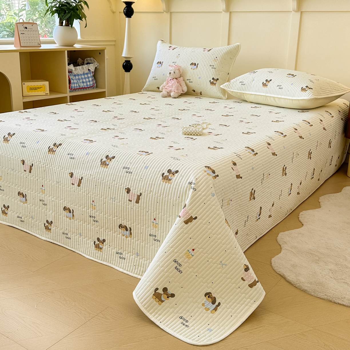 91家纺网 家纺一手货源 找家纺 寐居家纺 2025新款A类数码印花老粗布夹棉床盖 狗狗合集