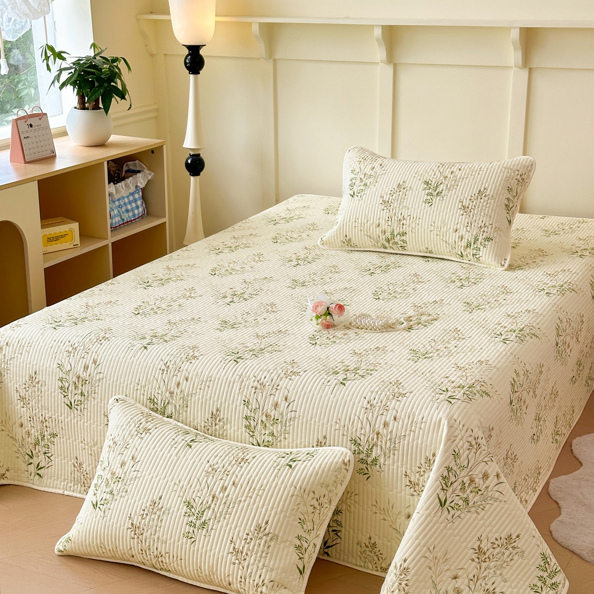 91家纺网 家纺一手货源 找家纺 寐居家纺 2025新款A类数码印花老粗布夹棉床盖 蔷薇漫枝