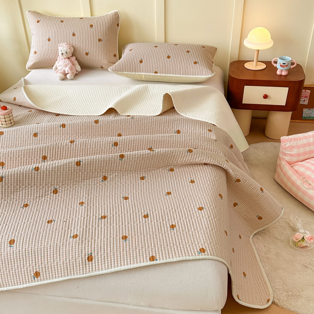 91家纺网 家纺一手货源 找家纺 寐居家纺 2025新款A类数码印花老粗布夹棉床盖 橘里橘气