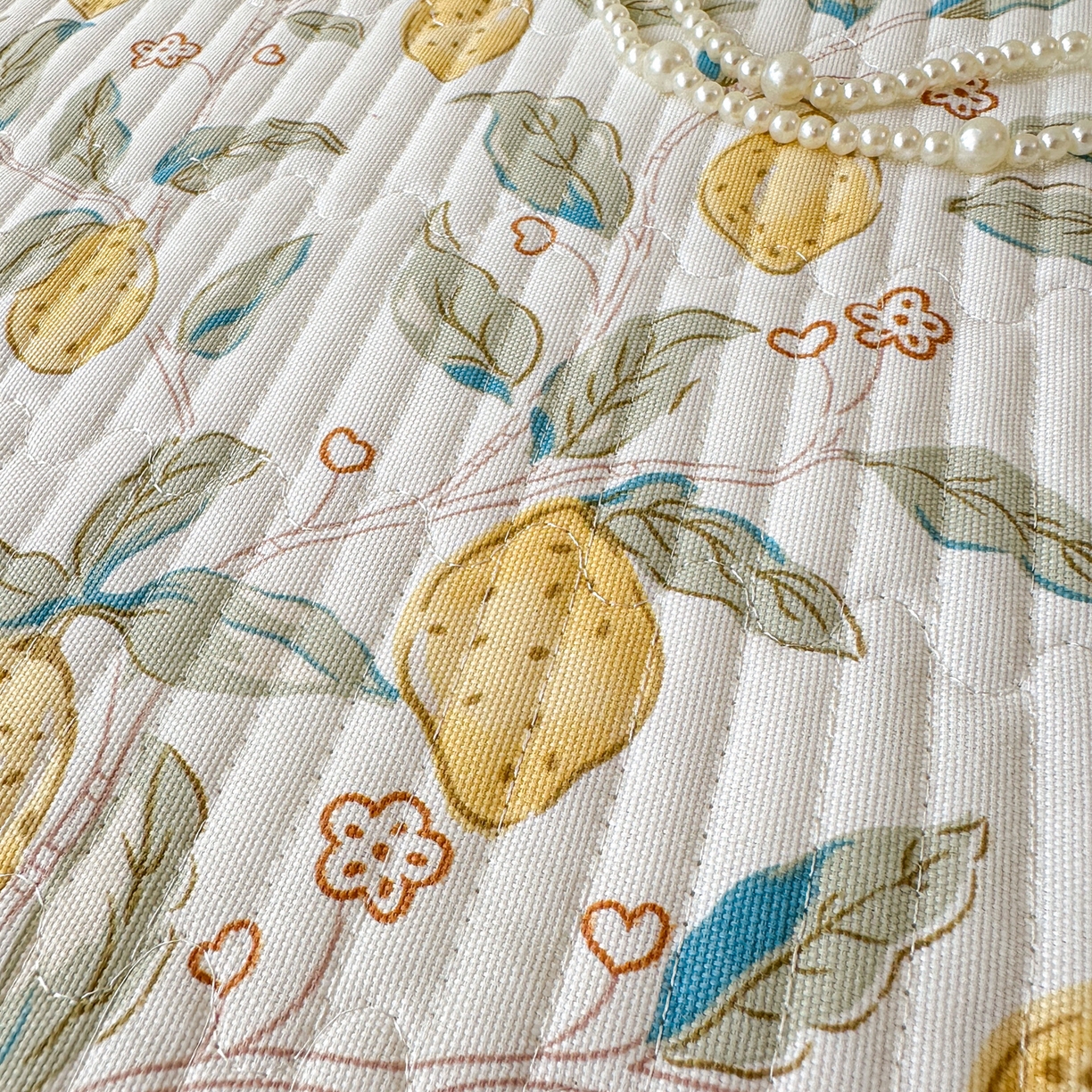 91家纺网 家纺一手货源 找家纺 寐居家纺 2025新款A类数码印花老粗布夹棉床盖 浆果枝枝