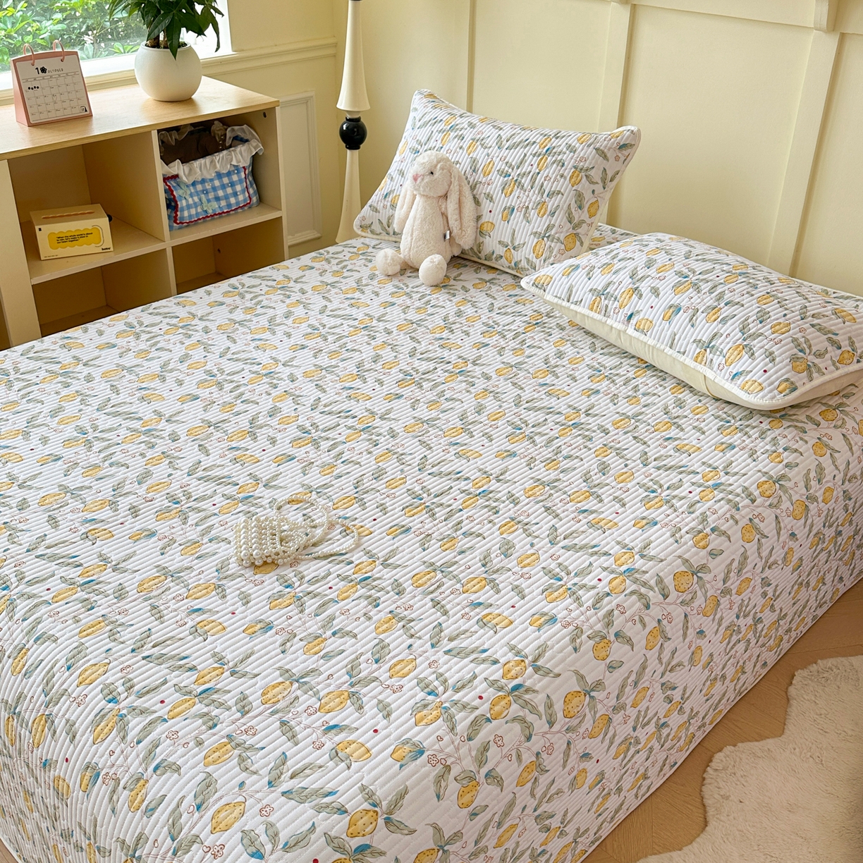 91家纺网 家纺一手货源 找家纺 寐居家纺 2025新款A类数码印花老粗布夹棉床盖 浆果枝枝