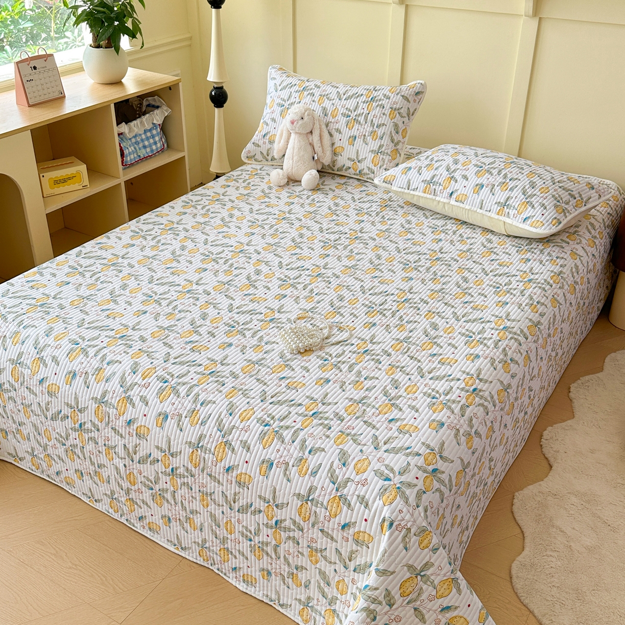 91家纺网 家纺一手货源 找家纺 寐居家纺 2025新款A类数码印花老粗布夹棉床盖 浆果枝枝