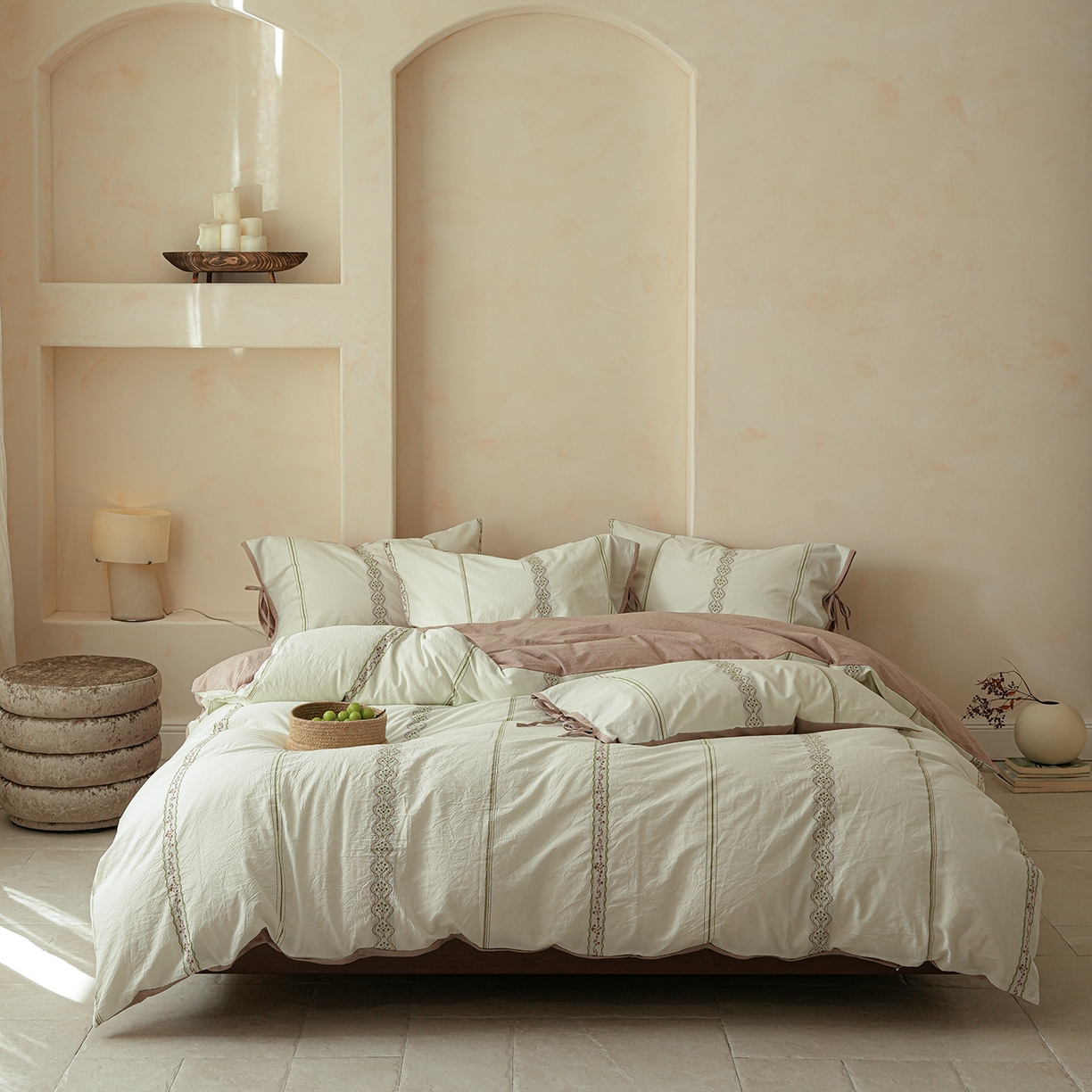 91家纺网 家纺一手货源 找家纺 寐居家纺 2025新款全棉A类60支水洗色织提花剪花四件套 繁花-绿咖