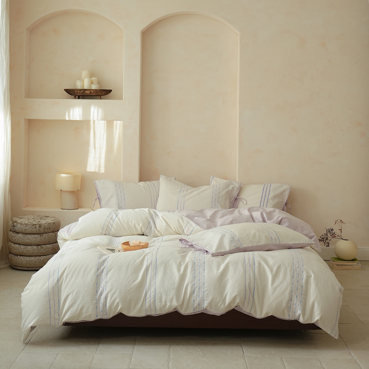 91家纺网 家纺一手货源 找家纺 寐居家纺 2025新款全棉A类60支水洗色织提花剪花四件套 绅士-蓝紫