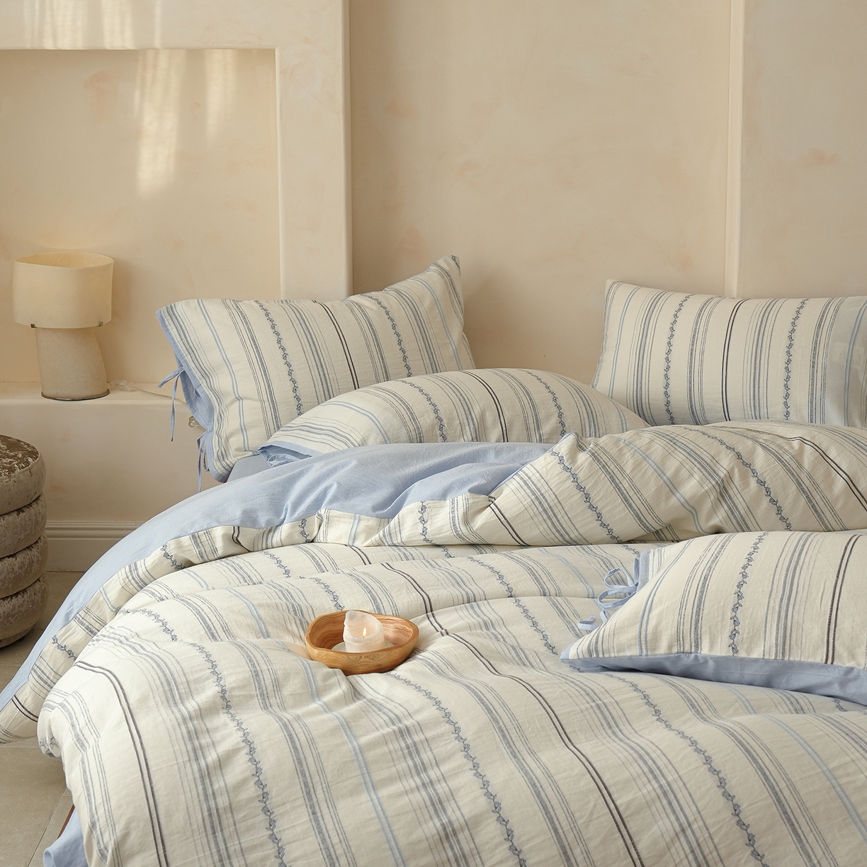 91家纺网 家纺一手货源 找家纺 寐居家纺 2025新款全棉A类60支水洗色织提花剪花四件套 阿尔玛-蓝