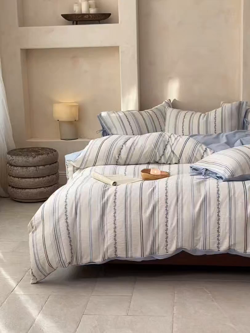 91家纺网 家纺一手货源 找家纺 （总）寐居家纺 2025新款全棉A类60支水洗色织提花剪花四件套