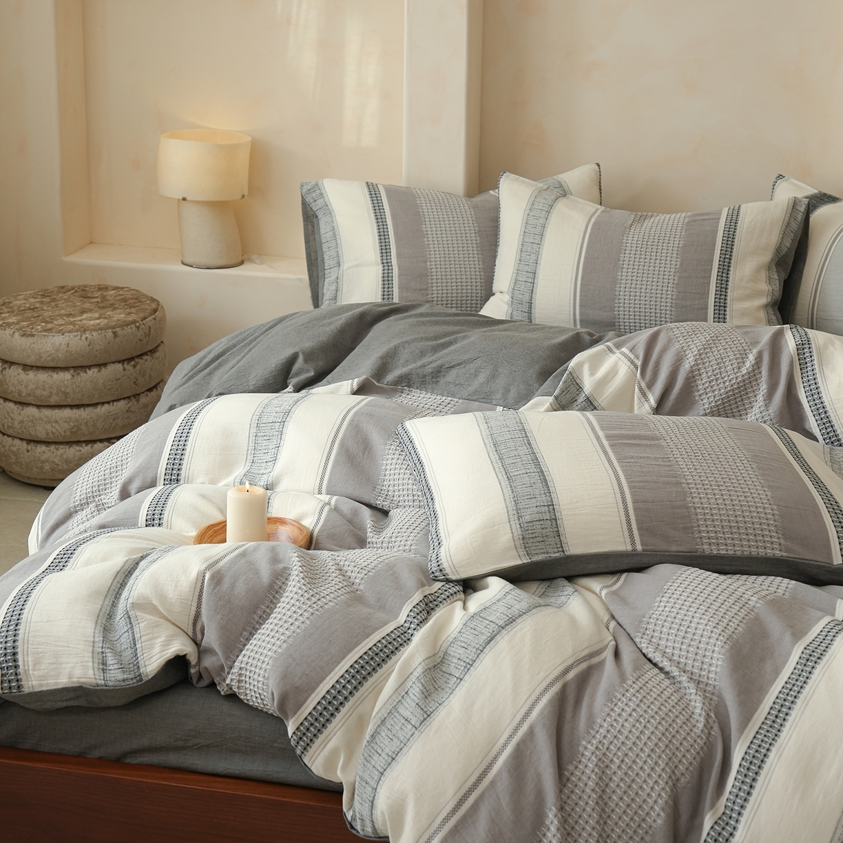 91家纺网 家纺一手货源 找家纺 寐居家纺 2025新款全棉A类60支水洗色织提花四件套 希尔薇-灰