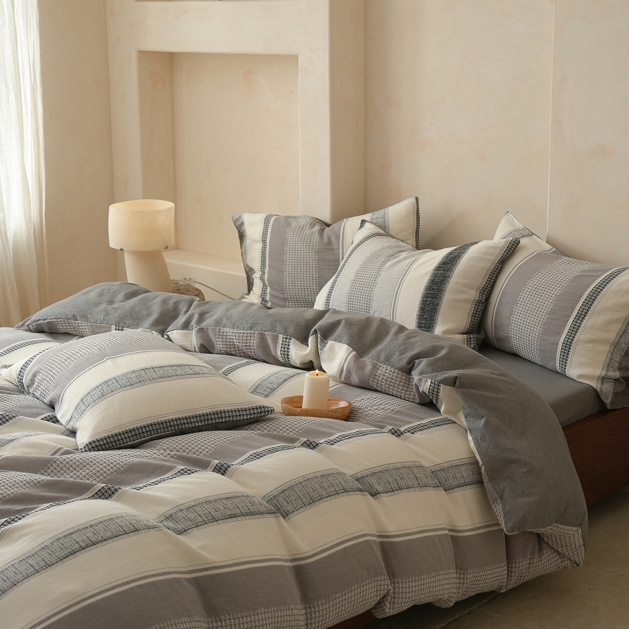 91家纺网 家纺一手货源 找家纺 寐居家纺 2025新款全棉A类60支水洗色织提花四件套 希尔薇-灰