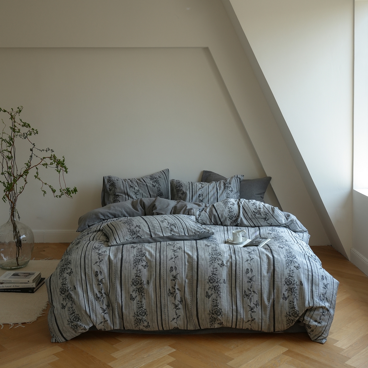 91家纺网 家纺一手货源 找家纺 寐居家纺 2025新款全棉A类60支水洗色织提花四件套 花开墨影