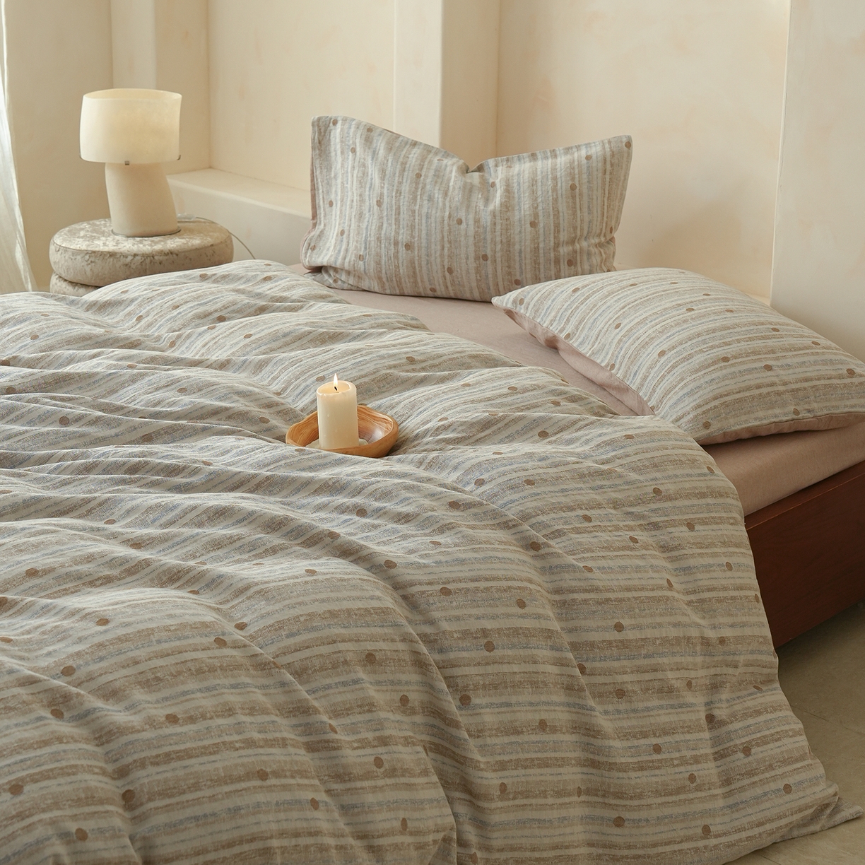 91家纺网 家纺一手货源 找家纺 寐居家纺 2025新款全棉A类60支水洗色织提花四件套 海盐波点-咖